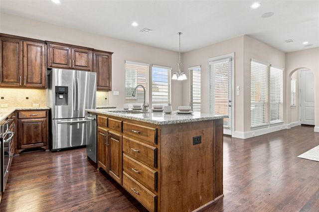 720 Northwood Drive, Flower Mound, TX 75022