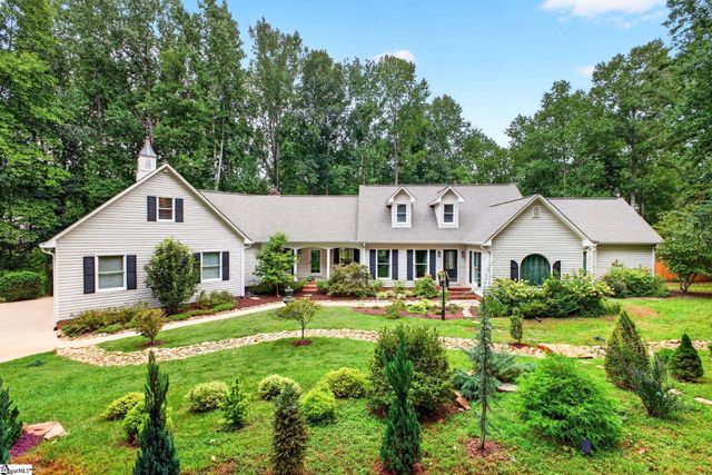 205 Cove Harbor Court, Taylors, SC 29687