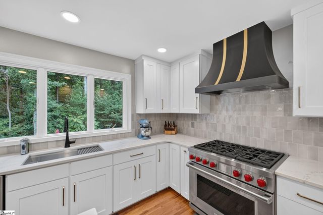 205 Cove Harbor Court, Taylors, SC 29687