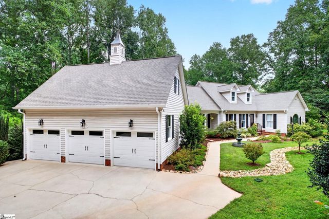 205 Cove Harbor Court, Taylors, SC 29687
