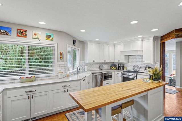 3448 Carnoustie Ln S, Salem, OR 97302