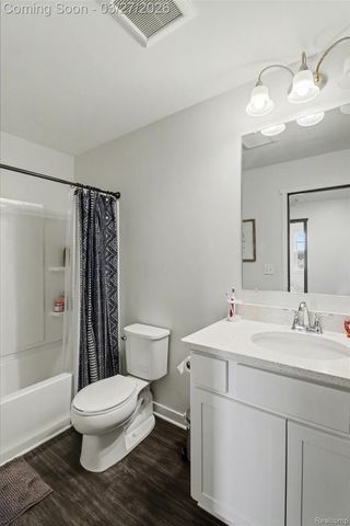 2048 Blackstone Lane, Marion Township, MI 48843