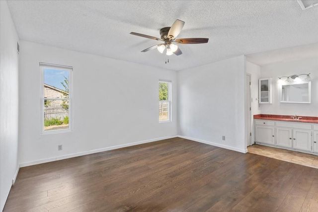 407 S Mount Rushmore DR, Cedar Park, TX 78613