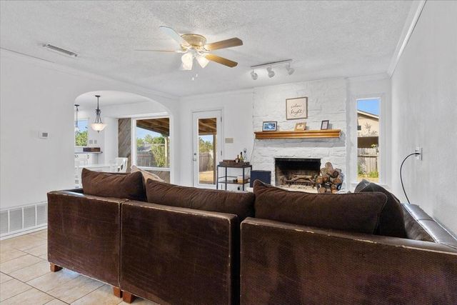 407 S Mount Rushmore DR, Cedar Park, TX 78613
