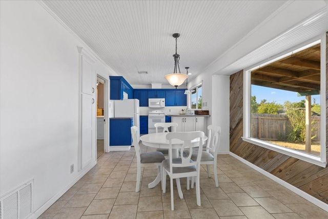 407 S Mount Rushmore DR, Cedar Park, TX 78613