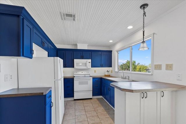 407 S Mount Rushmore DR, Cedar Park, TX 78613