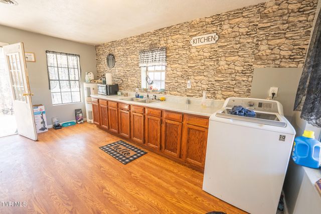 179 A Sutton Hollow Road, Sneedville, TN 37869