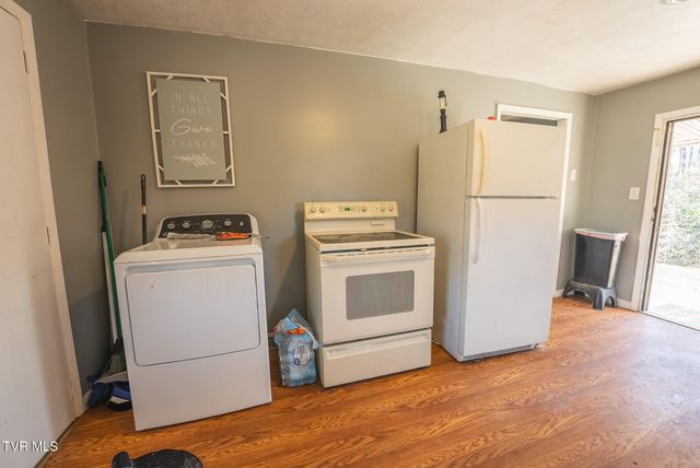 179 A Sutton Hollow Road, Sneedville, TN 37869