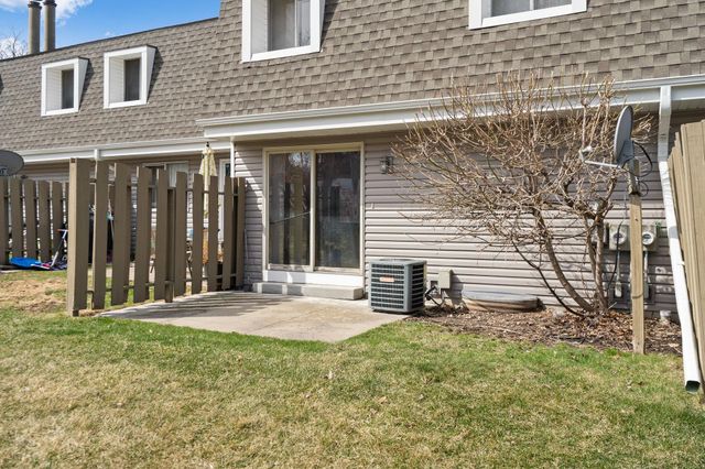 418 Dorland Place, Maplewood, MN 55119