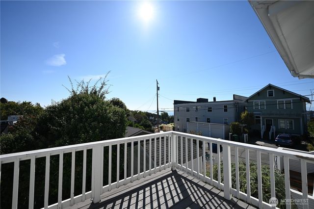 1953 10th Avenue W, Seattle, WA 98119