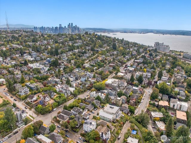 1953 10th Avenue W, Seattle, WA 98119