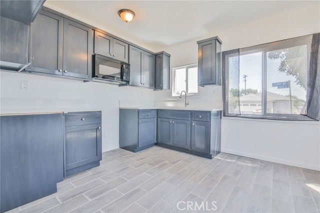 7424 Bell Avenue, Los Angeles, CA 90001