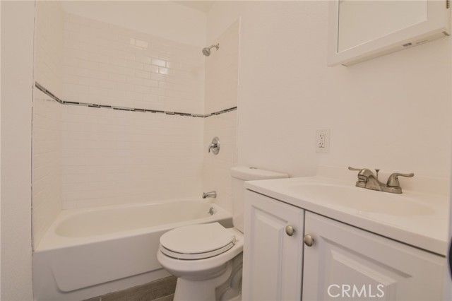 7424 Bell Avenue, Los Angeles, CA 90001