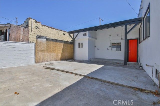 7424 Bell Avenue, Los Angeles, CA 90001