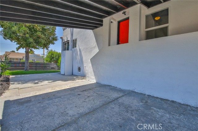 7424 Bell Avenue, Los Angeles, CA 90001