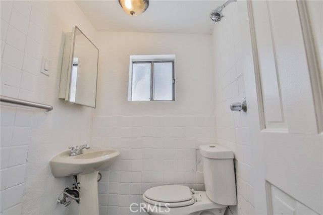 7424 Bell Avenue, Los Angeles, CA 90001