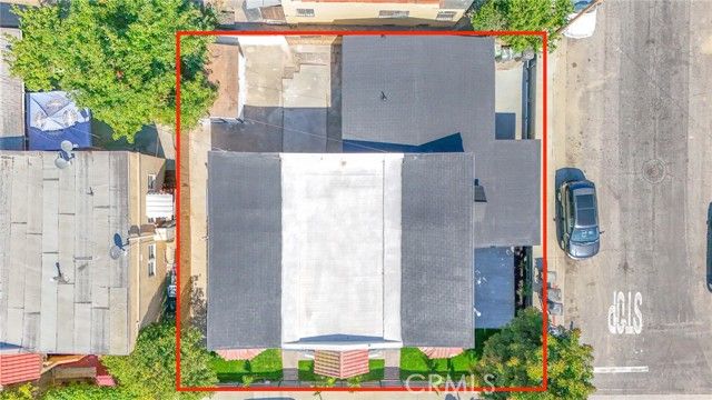 7424 Bell Avenue, Los Angeles, CA 90001