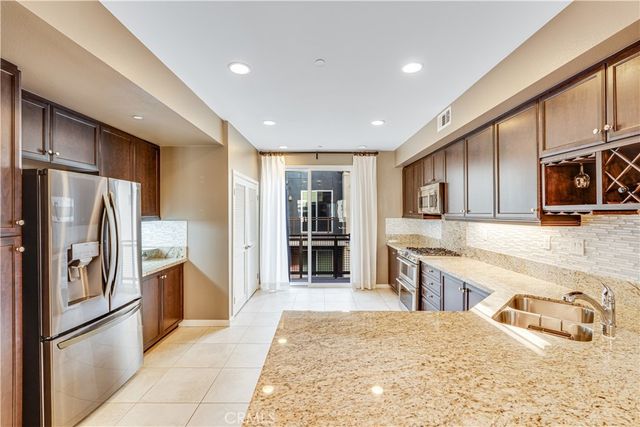 507 Rockefeller, Irvine, CA 92612