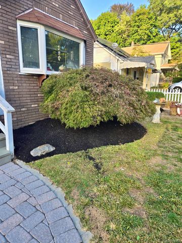 10 Cottage Avenue, Nanuet, NY 10954