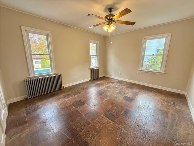 10 Cottage Avenue, Nanuet, NY 10954