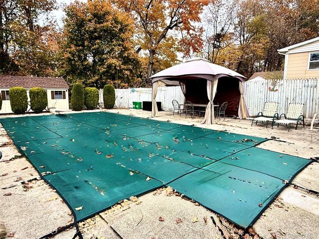 10 Cottage Avenue, Nanuet, NY 10954