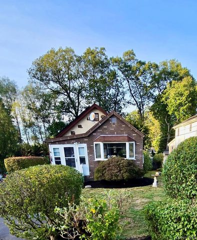 10 Cottage Avenue, Nanuet, NY 10954