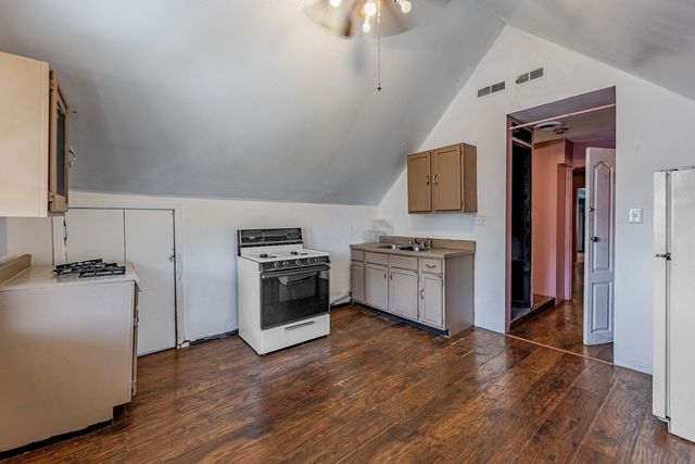 2033 N Karlov Avenue, Chicago, IL 60639