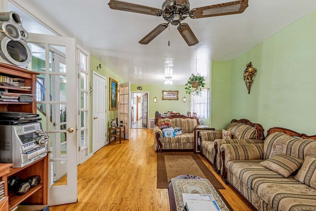 2033 N Karlov Avenue, Chicago, IL 60639
