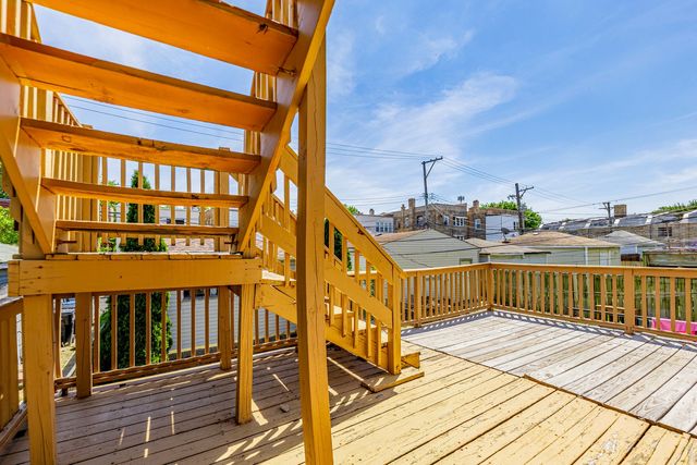 2033 N Karlov Avenue, Chicago, IL 60639