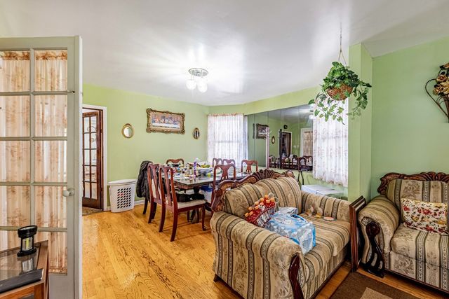 2033 N Karlov Avenue, Chicago, IL 60639