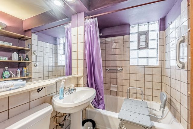2033 N Karlov Avenue, Chicago, IL 60639