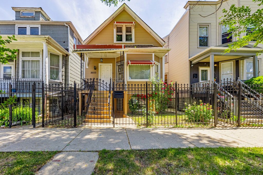 2033 N Karlov Avenue, Chicago, IL 60639