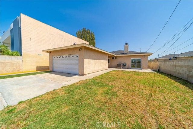 3521 Travis Avenue, Commerce, CA 90040