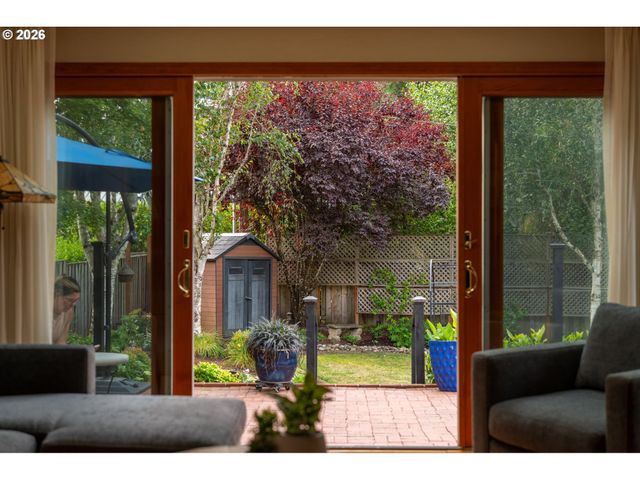 8060 Sw CEDAR St, Portland, OR 97225