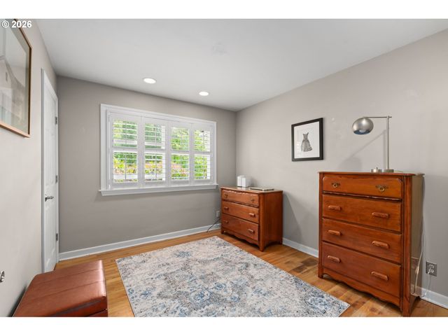 8060 Sw CEDAR St, Portland, OR 97225