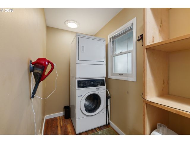 8060 Sw CEDAR St, Portland, OR 97225