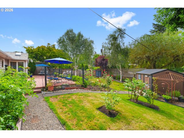 8060 Sw CEDAR St, Portland, OR 97225