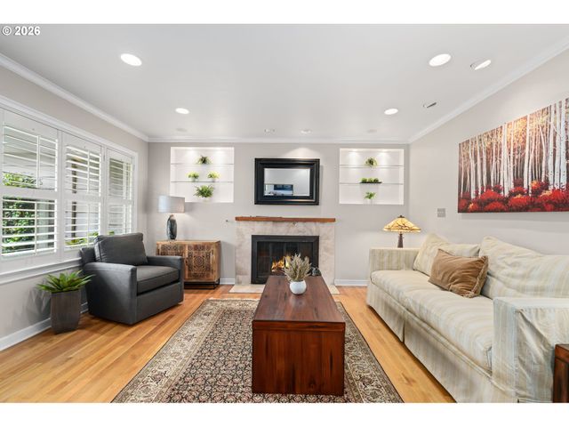 8060 Sw CEDAR St, Portland, OR 97225