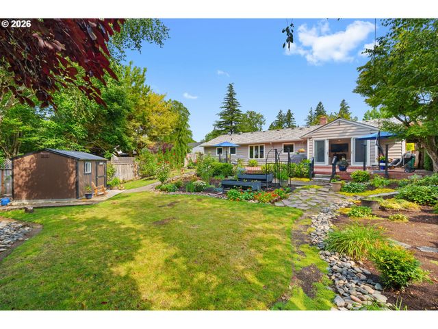 8060 Sw CEDAR St, Portland, OR 97225