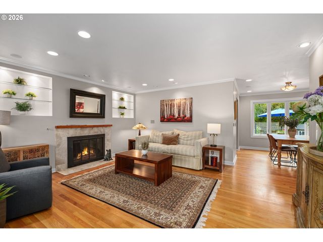 8060 Sw CEDAR St, Portland, OR 97225