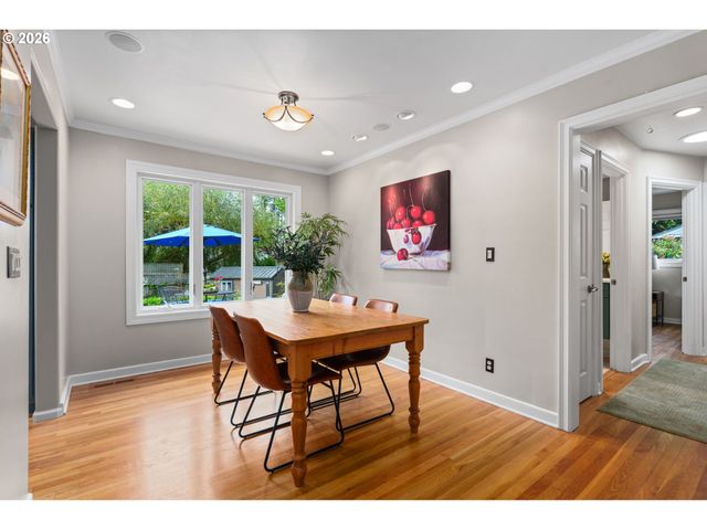 8060 Sw CEDAR St, Portland, OR 97225
