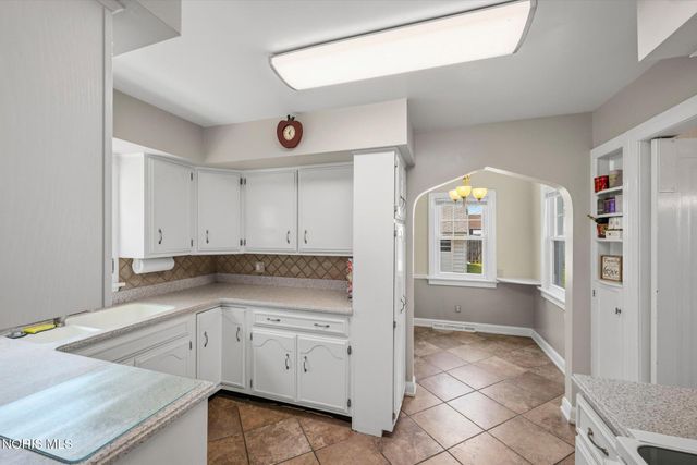 620 Grasser Street, Oregon, OH 43616