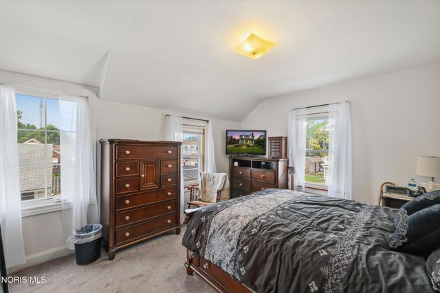 620 Grasser Street, Oregon, OH 43616