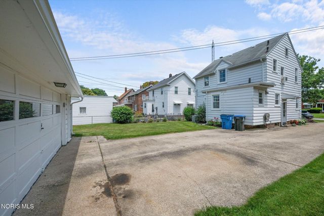620 Grasser Street, Oregon, OH 43616