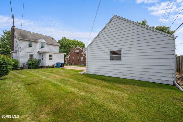 620 Grasser Street, Oregon, OH 43616