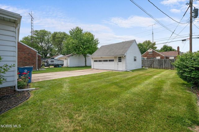 620 Grasser Street, Oregon, OH 43616