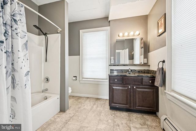 118 UNION ST, Catasauqua, PA 18032