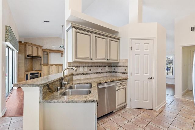 5312 GREENS DRIVE, Lady Lake, FL 32159