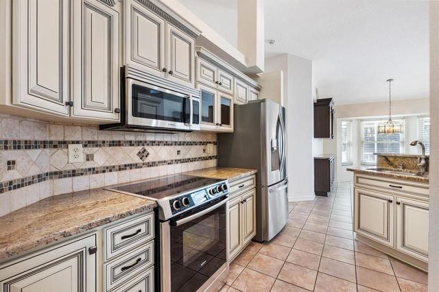 5312 GREENS DRIVE, Lady Lake, FL 32159