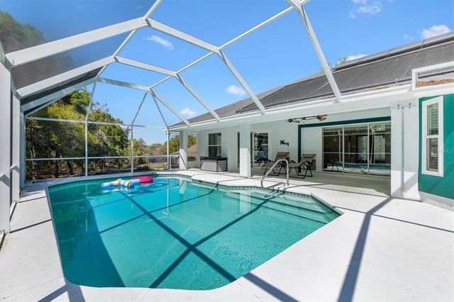 5312 GREENS DRIVE, Lady Lake, FL 32159